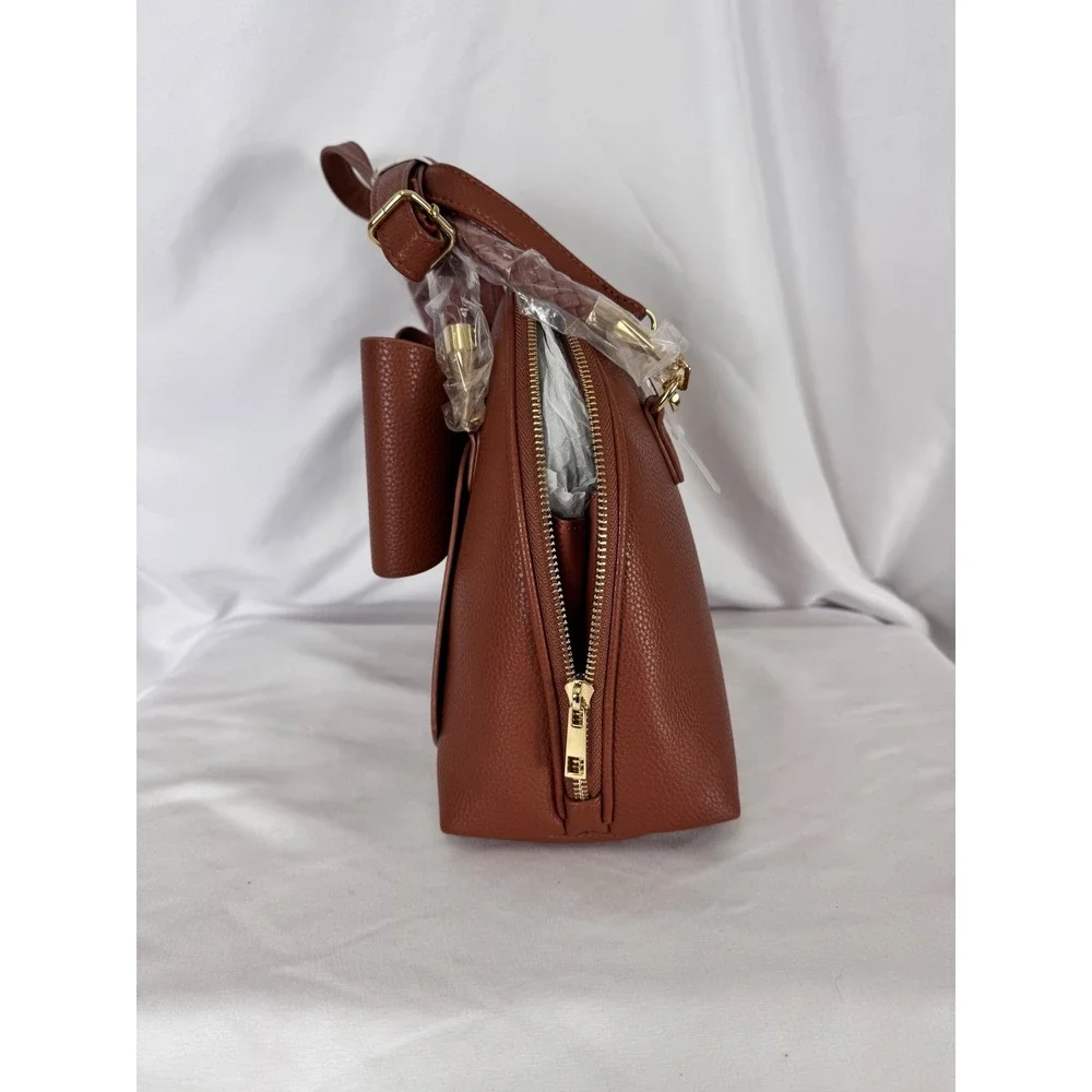 Crocci flourish feminine